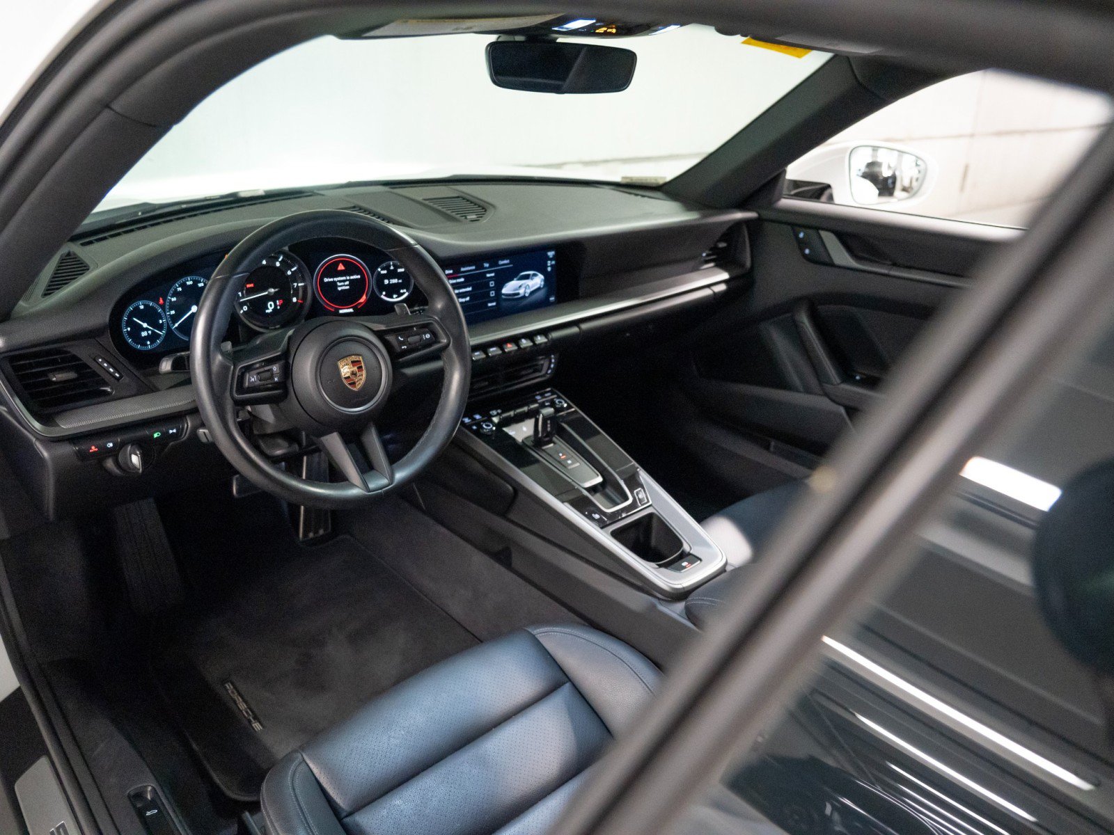 Certified 2024 Porsche 911 Carrera RWD image 4