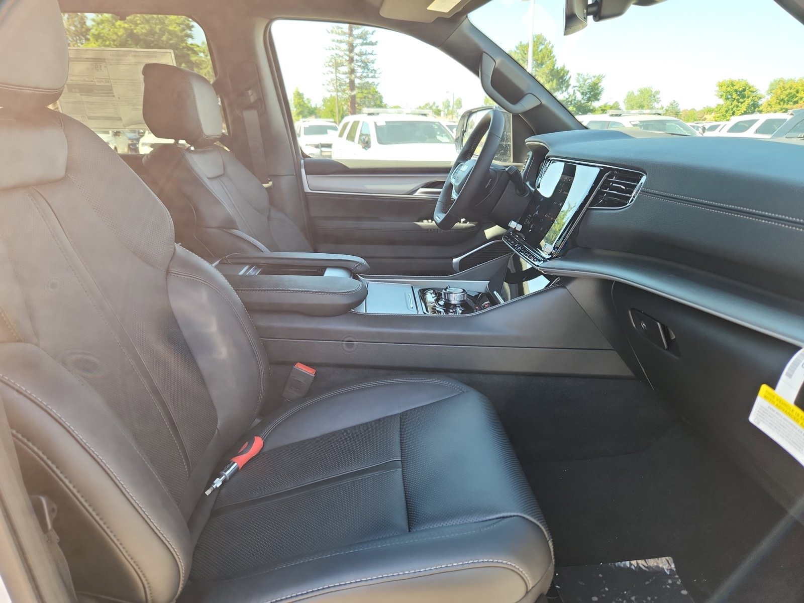 New 2025 Jeep Wagoneer Series II w/ Convenience Group I image 20