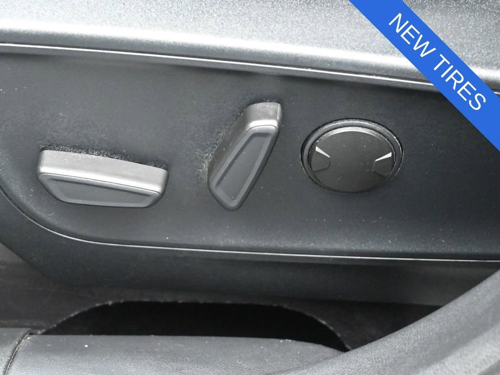 Used 2020 Ford Escape SEL AWD/4WD image 10