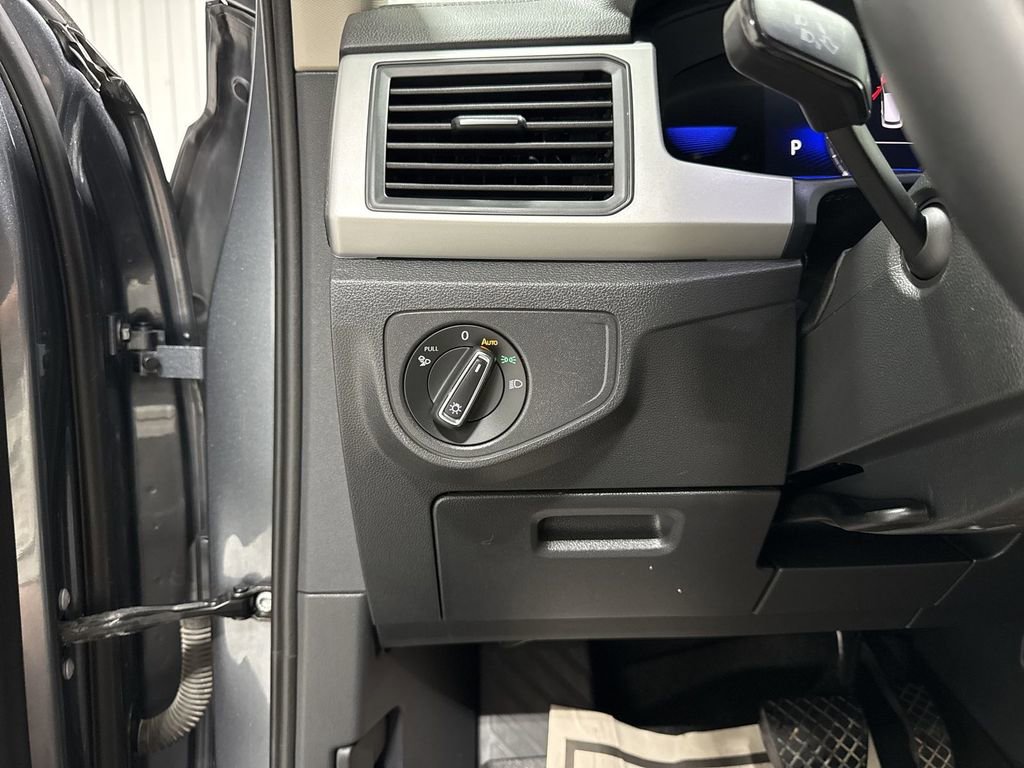 Used 2023 Volkswagen Atlas SE FWD image 18