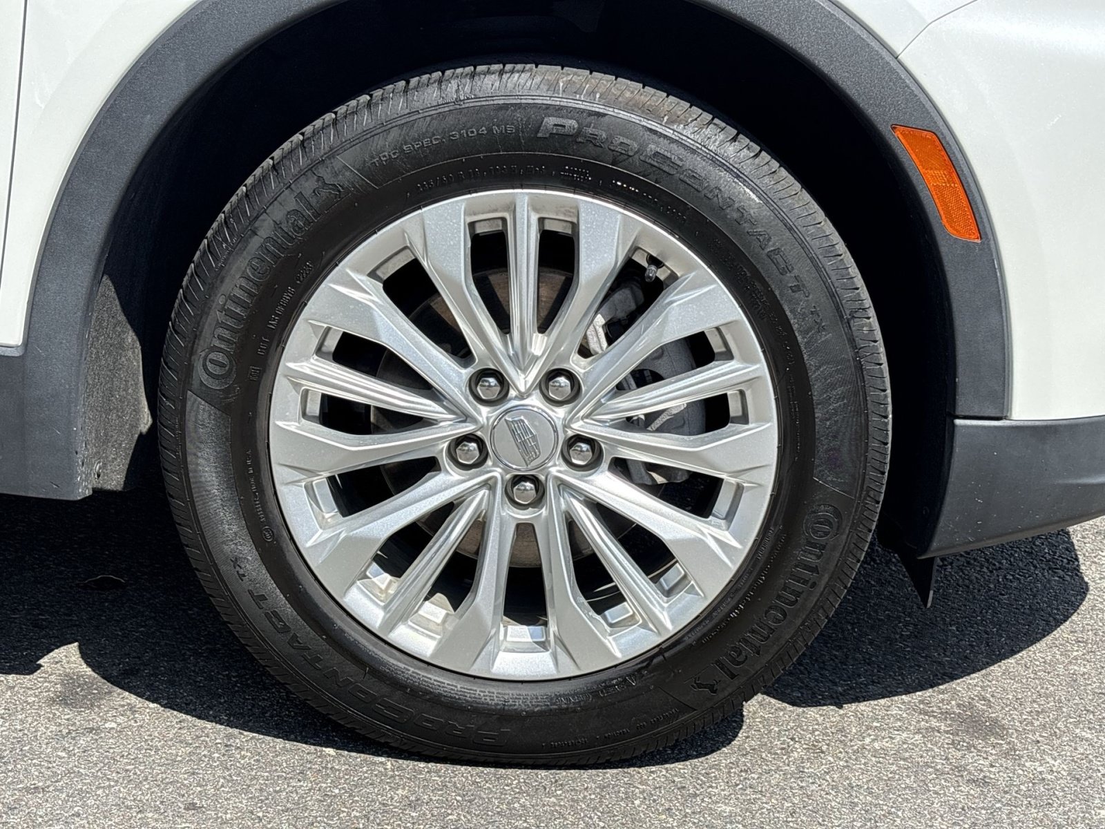Used 2024 Cadillac XT4 Luxury w/ Cold Weather Package AWD/4WD image 12