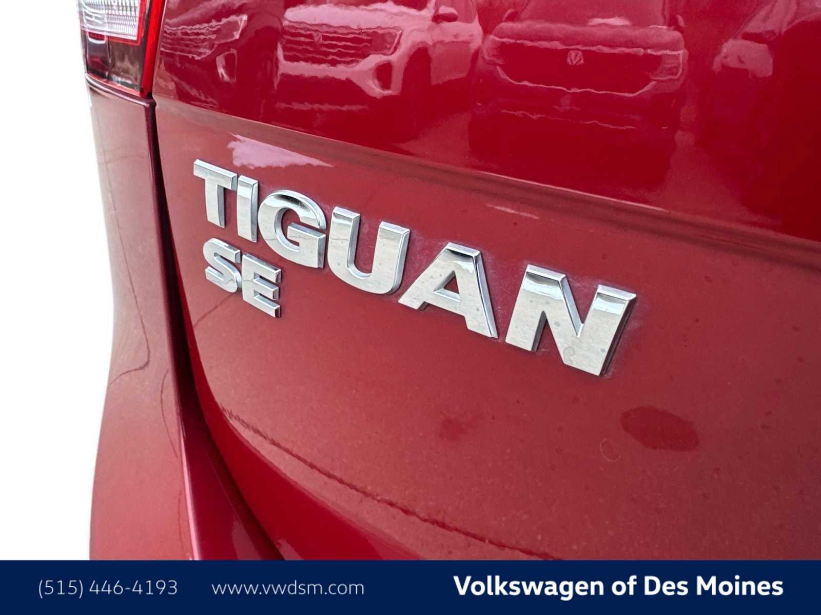 Used 2021 Volkswagen Tiguan SE w/ Panoramic Sunroof Package image 6