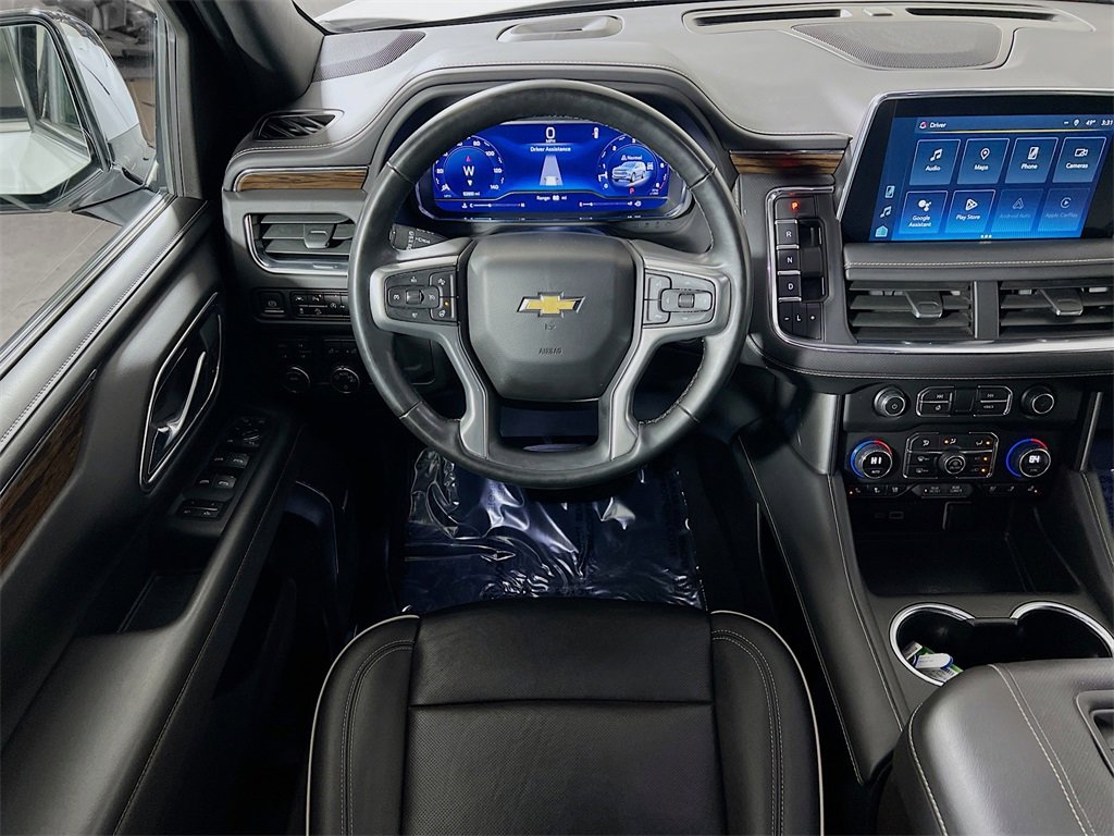 Used 2023 Chevrolet Suburban Premier image 21
