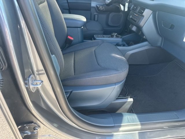 New 2025 Ford Maverick XL image 31