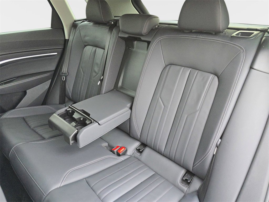 Certified 2024 Audi Q8 e-tron Premium image 18