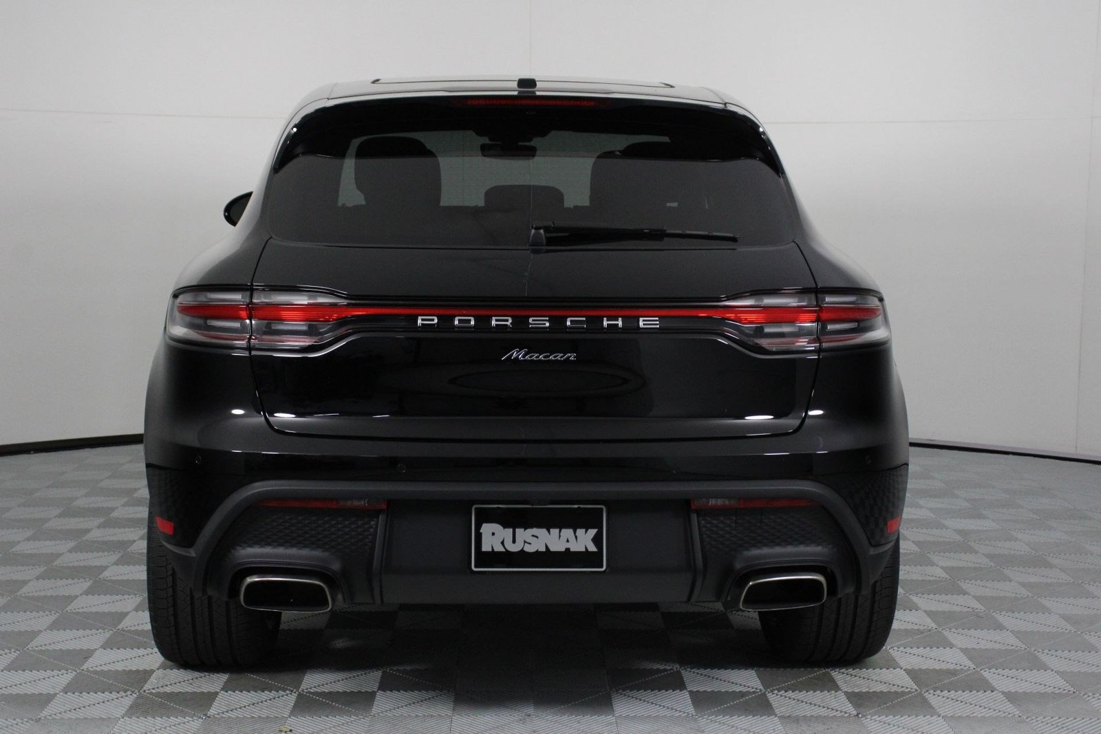 New 2026 Porsche Macan AWD/4WD image 6