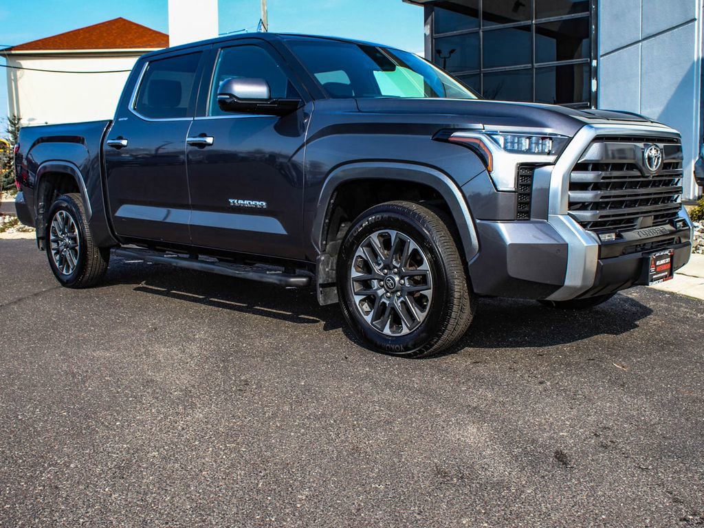 Used 2025 Toyota Tundra Limited AWD/4WD image 3