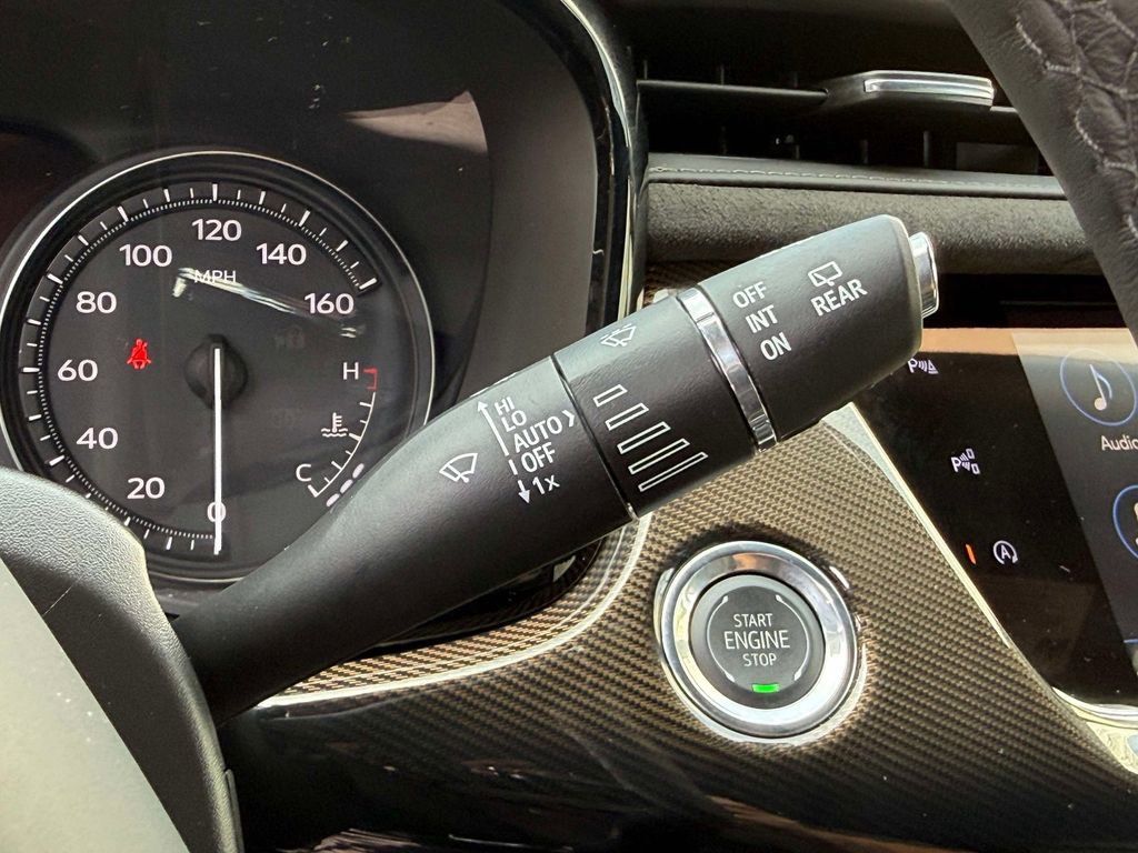 Used 2025 Cadillac XT6 Sport w/ Platinum Package image 32