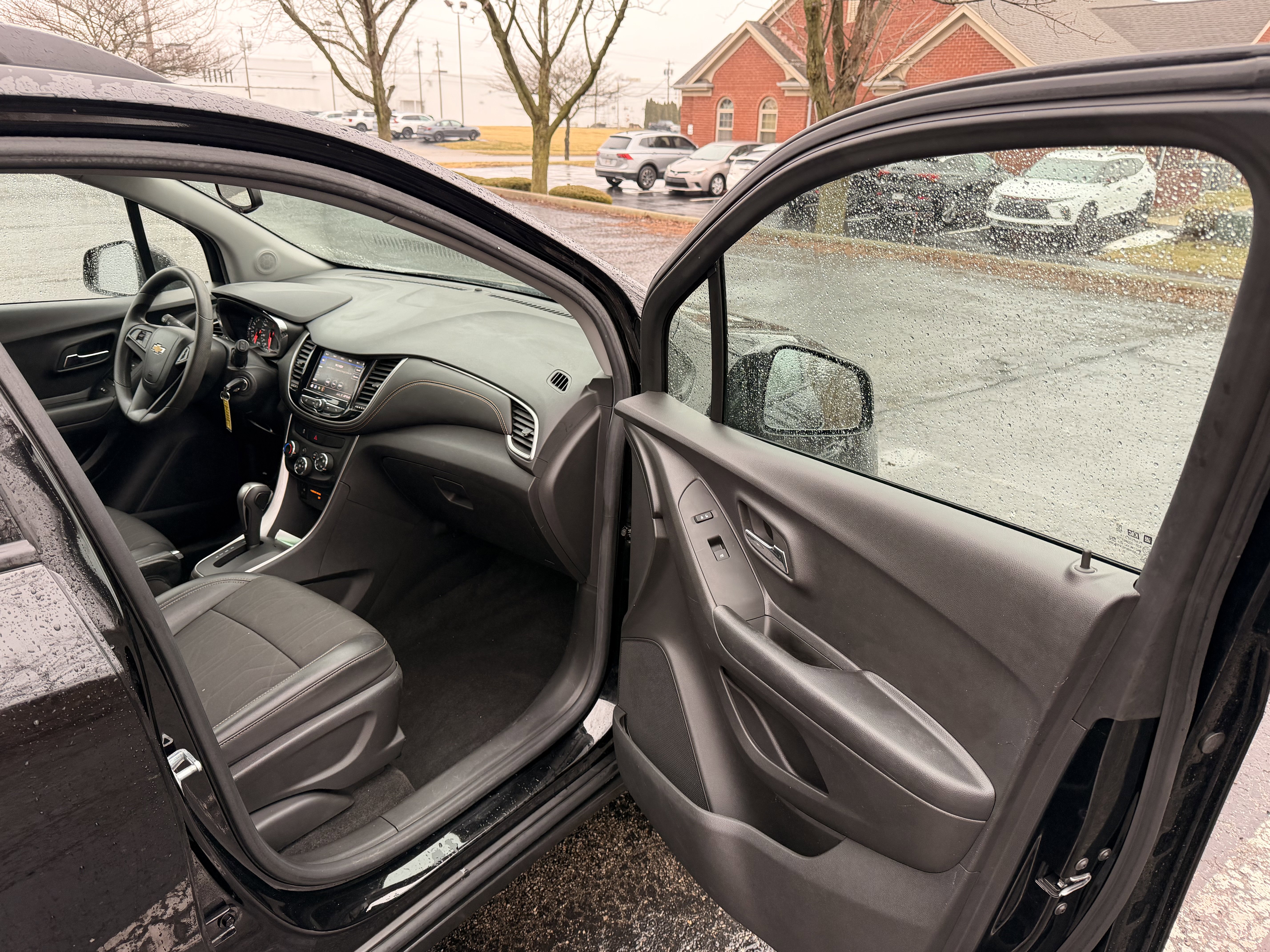 Used 2022 Chevrolet Trax LT image 14