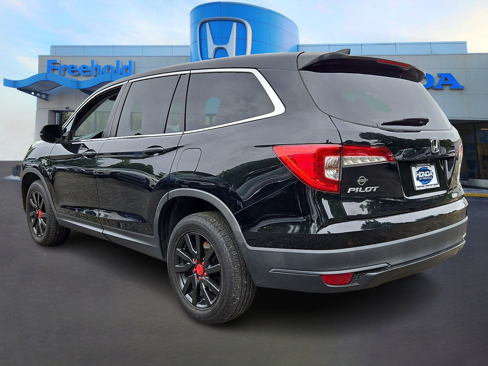 Used 2019 Honda Pilot LX image 4