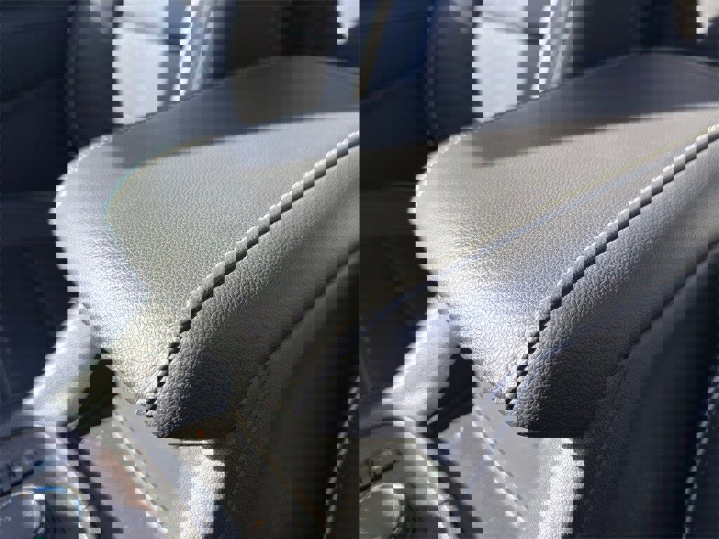 Used 2023 GMC Acadia Denali w/ Denali Ultimate Package image 16