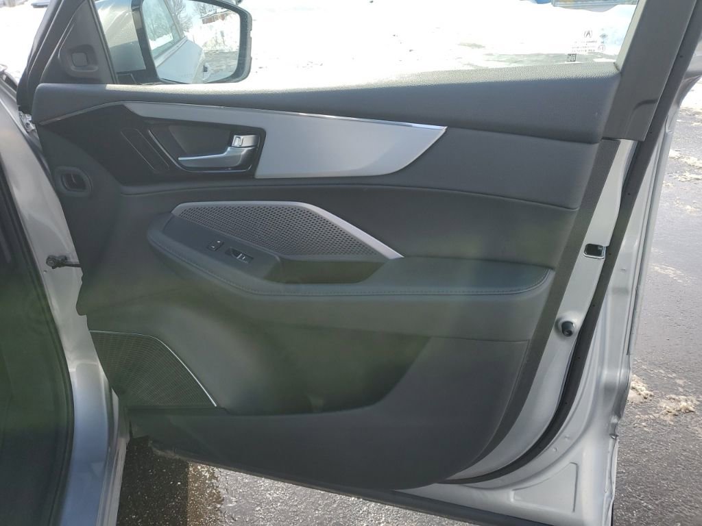 Used 2026 Acura MDX SH-AWD image 33