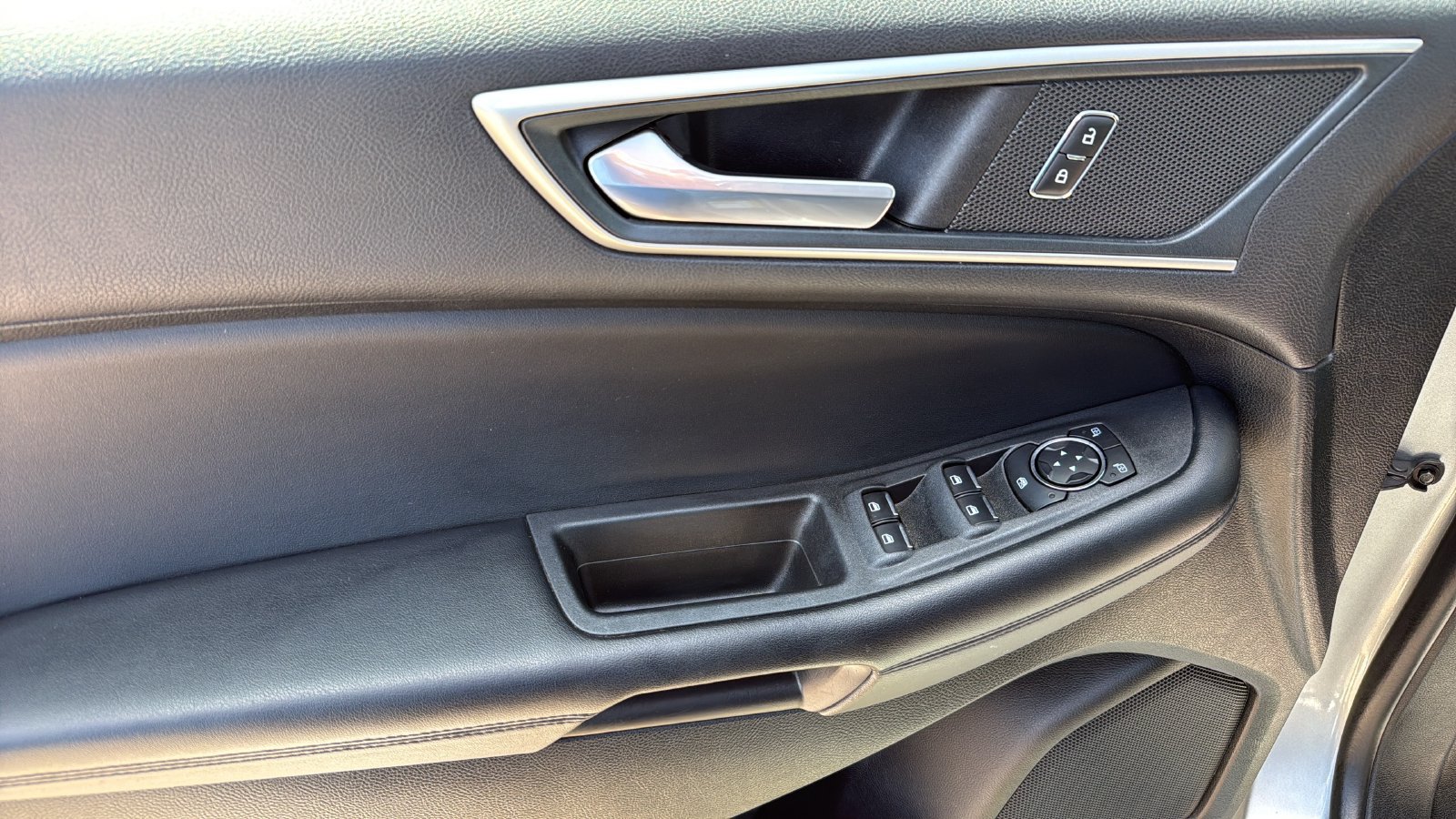 Certified 2024 Ford Edge SEL AWD/4WD image 11