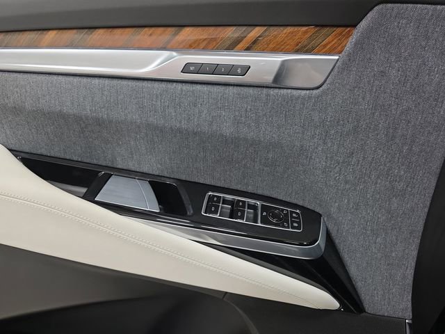 Used 2026 Cadillac Escalade Platinum Luxury image 28