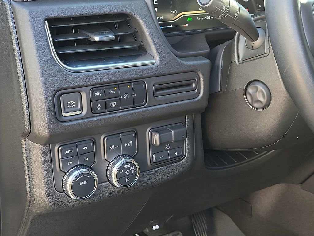 Certified 2024 GMC Yukon XL SLT w/ SLT Luxury Package image 18