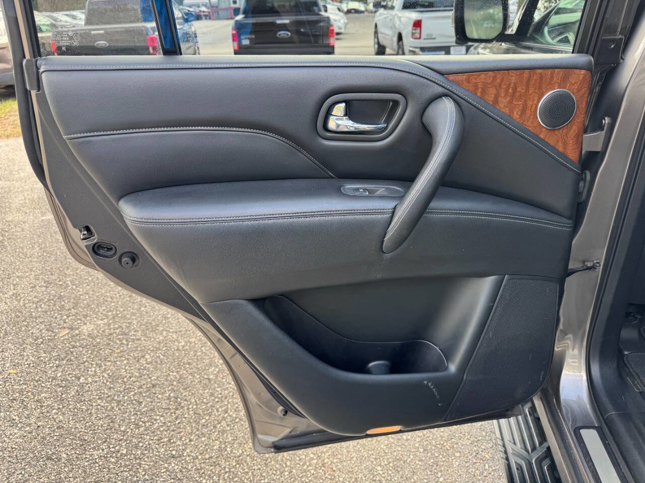 Used 2019 INFINITI QX80 Luxe image 42