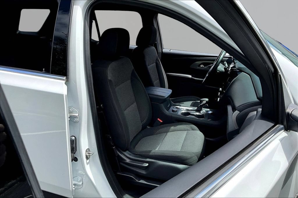 Used 2023 Chevrolet Traverse LT AWD/4WD image 30