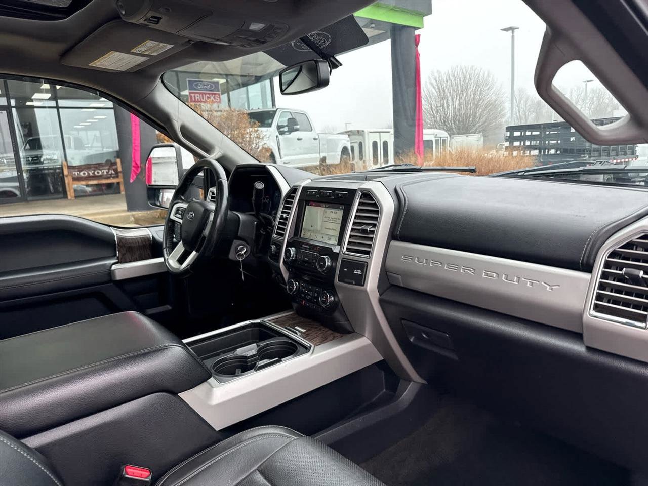 Used 2017 Ford F250 Lariat w/ Lariat Value Package image 28