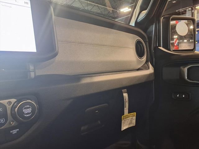 Used 2025 Jeep Wrangler Sport S image 20