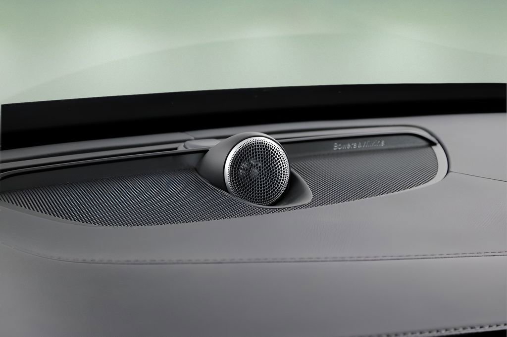 Used 2023 Volvo XC90 B6 Ultimate w/ Lounge Package image 24