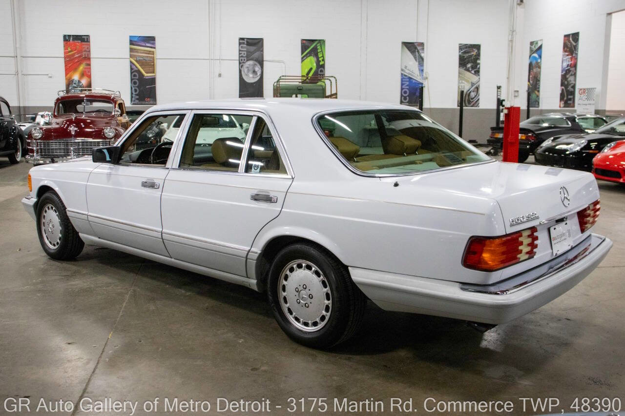 Used 1991 Mercedes-Benz 560 SEL 560 SEL 4dr Sedan image 4