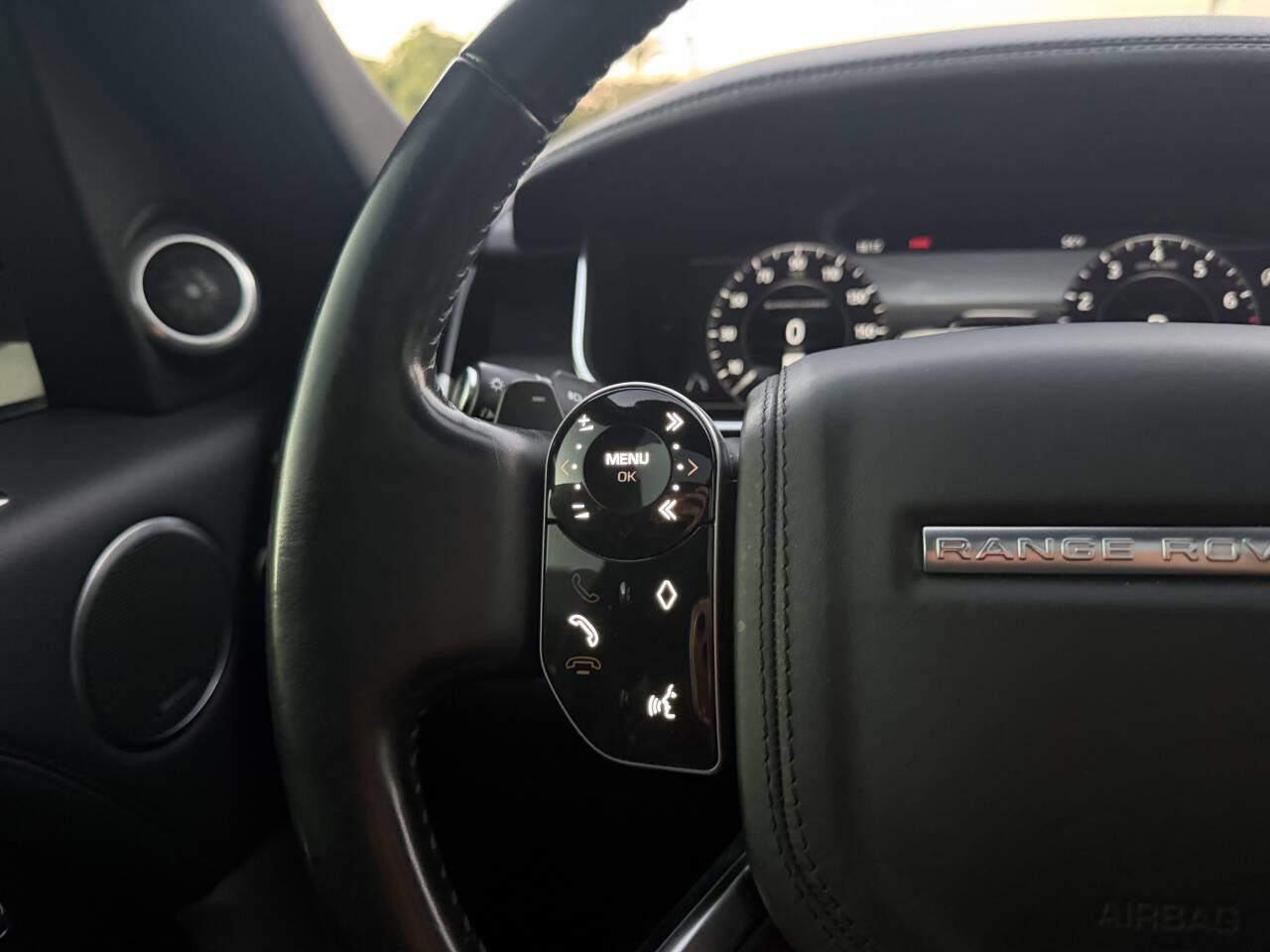 Used 2018 Land Rover Range Rover Supercharged AWD/4WD image 30