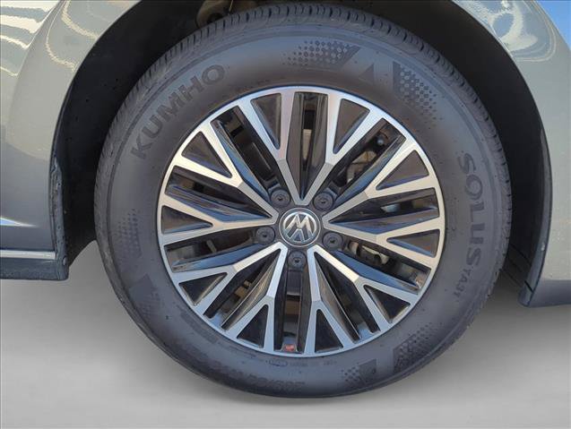 Used 2019 Volkswagen Jetta SE w/ Cold Weather Package FWD image 4