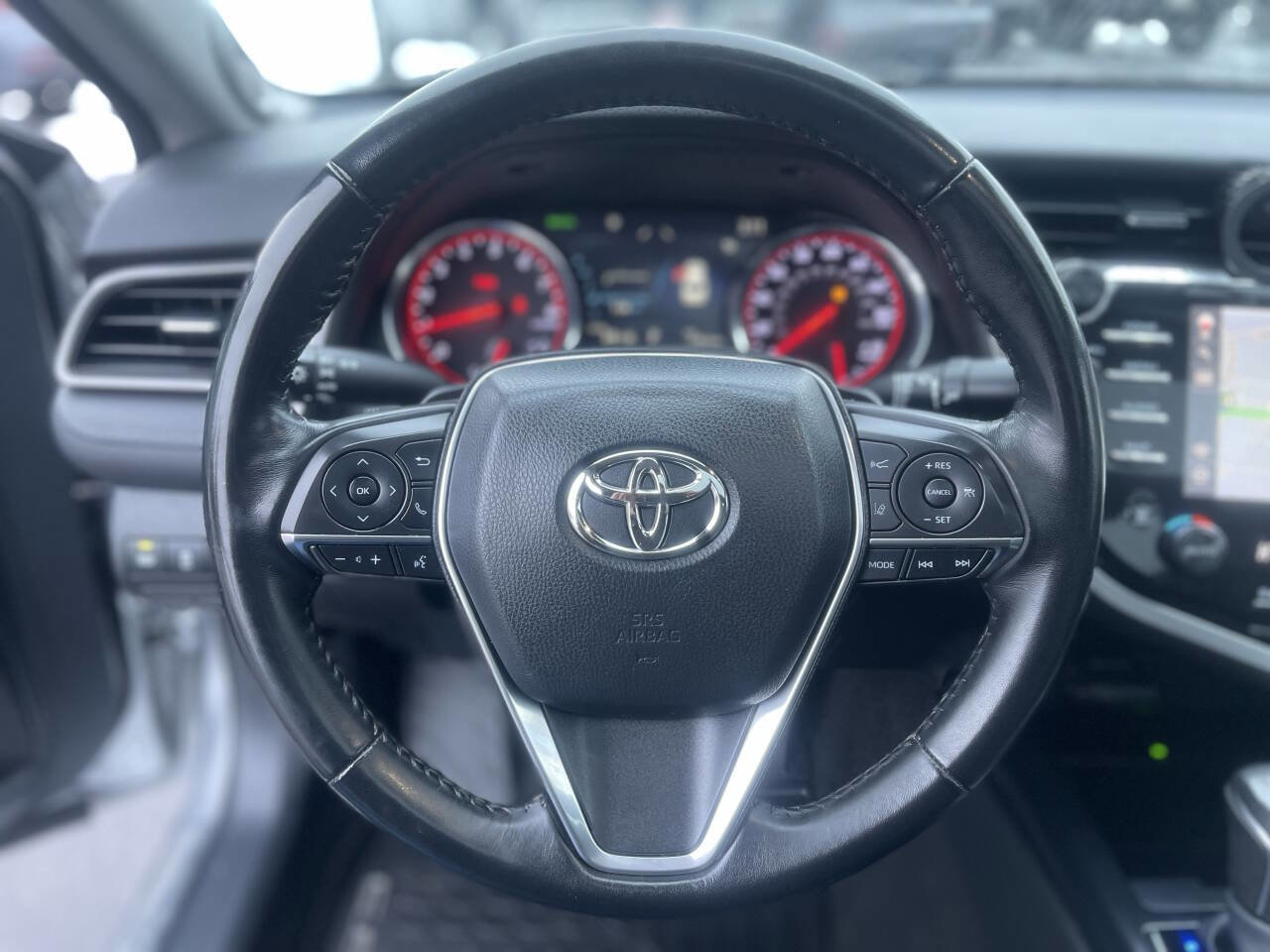 Used 2020 Toyota Camry XSE image 25