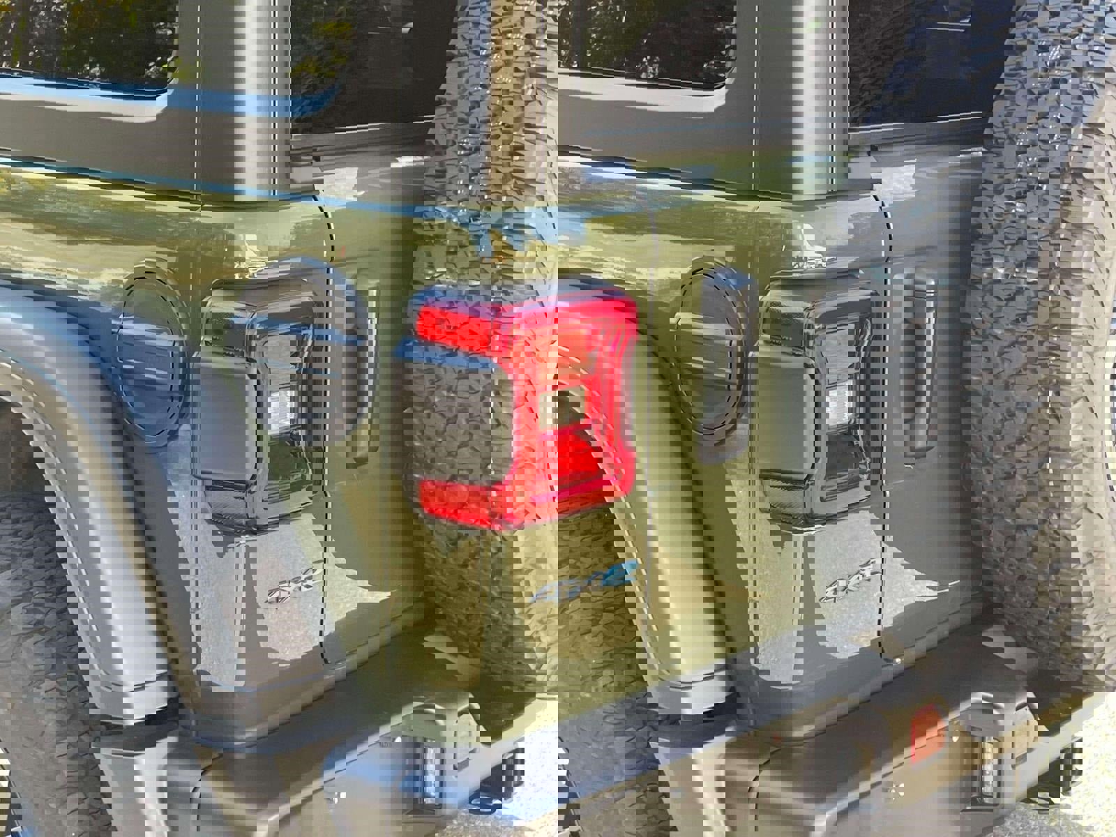 Used 2024 Jeep Wrangler Unlimited Rubicon 4xe image 12