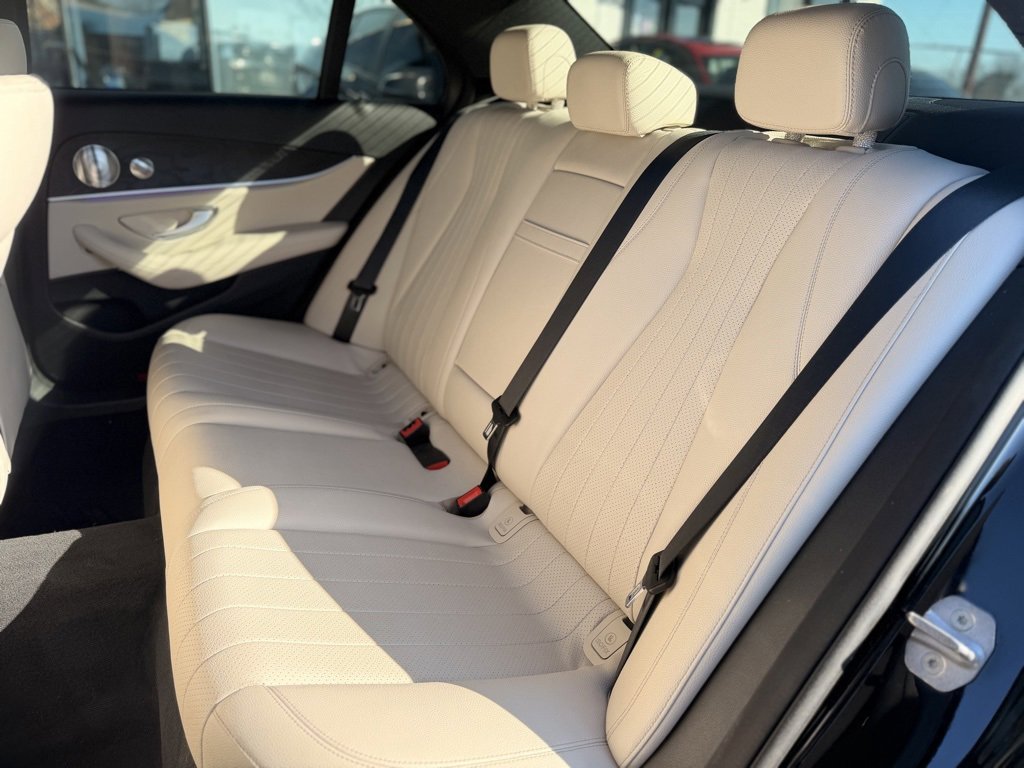 Used 2017 Mercedes-Benz E 300 4MATIC image 16