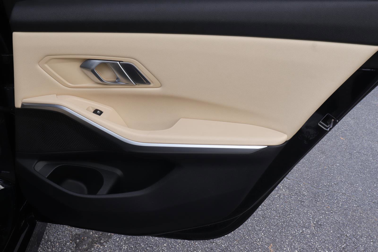 Used 2019 BMW 330i Sedan w/ Premium Package image 17