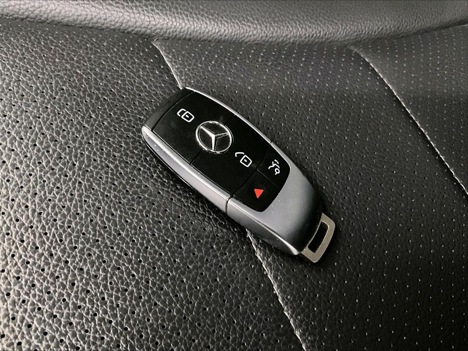 Certified 2022 Mercedes-Benz GLC 300 image 12