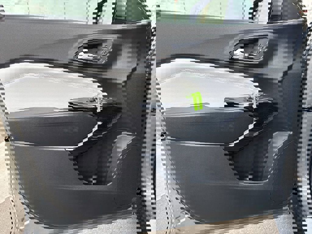 New 2026 Chevrolet Trax LT w/ Driver Confidence Package image 14