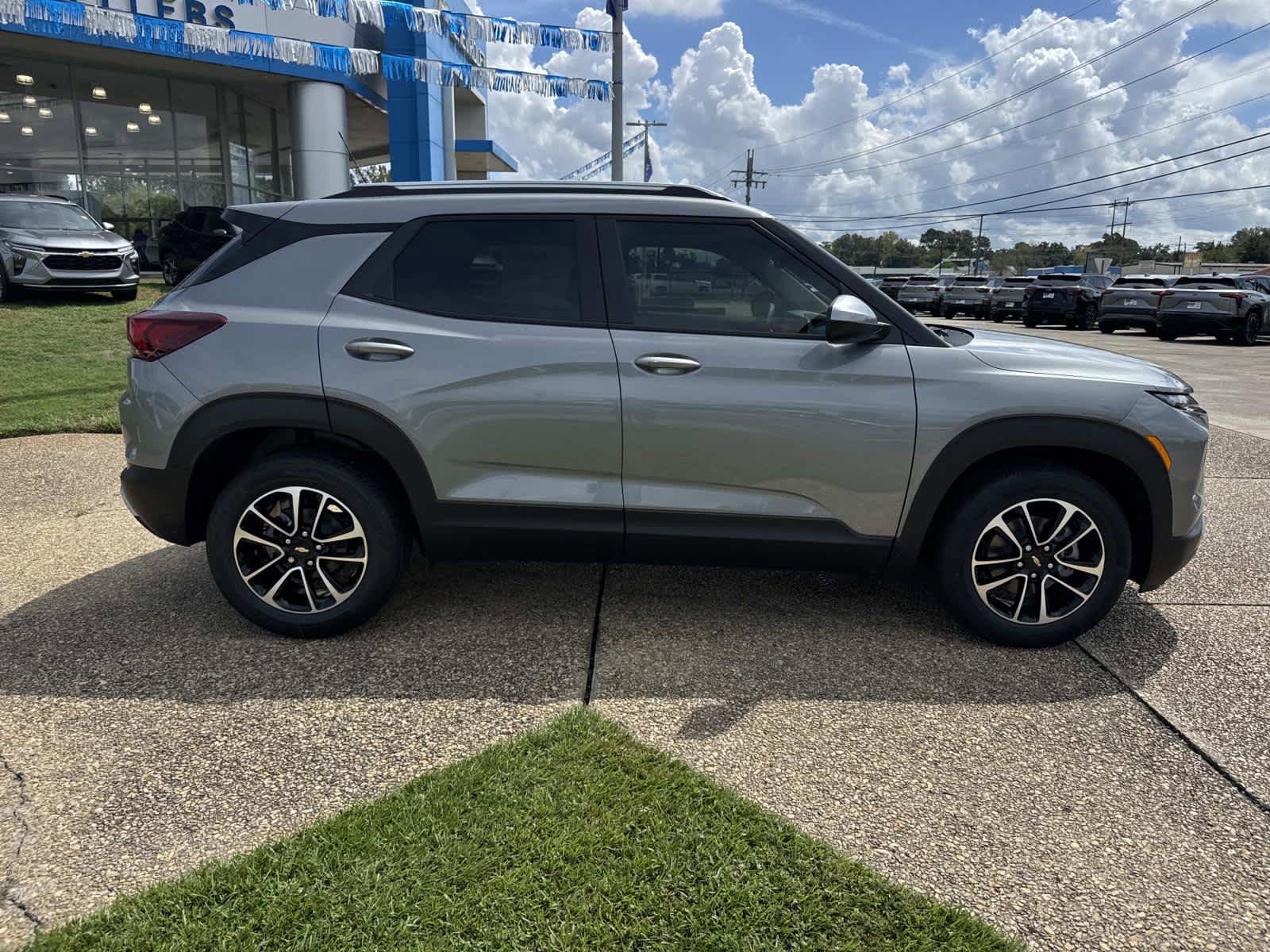 New 2026 Chevrolet TrailBlazer LT w/ Convenience Package FWD image 6