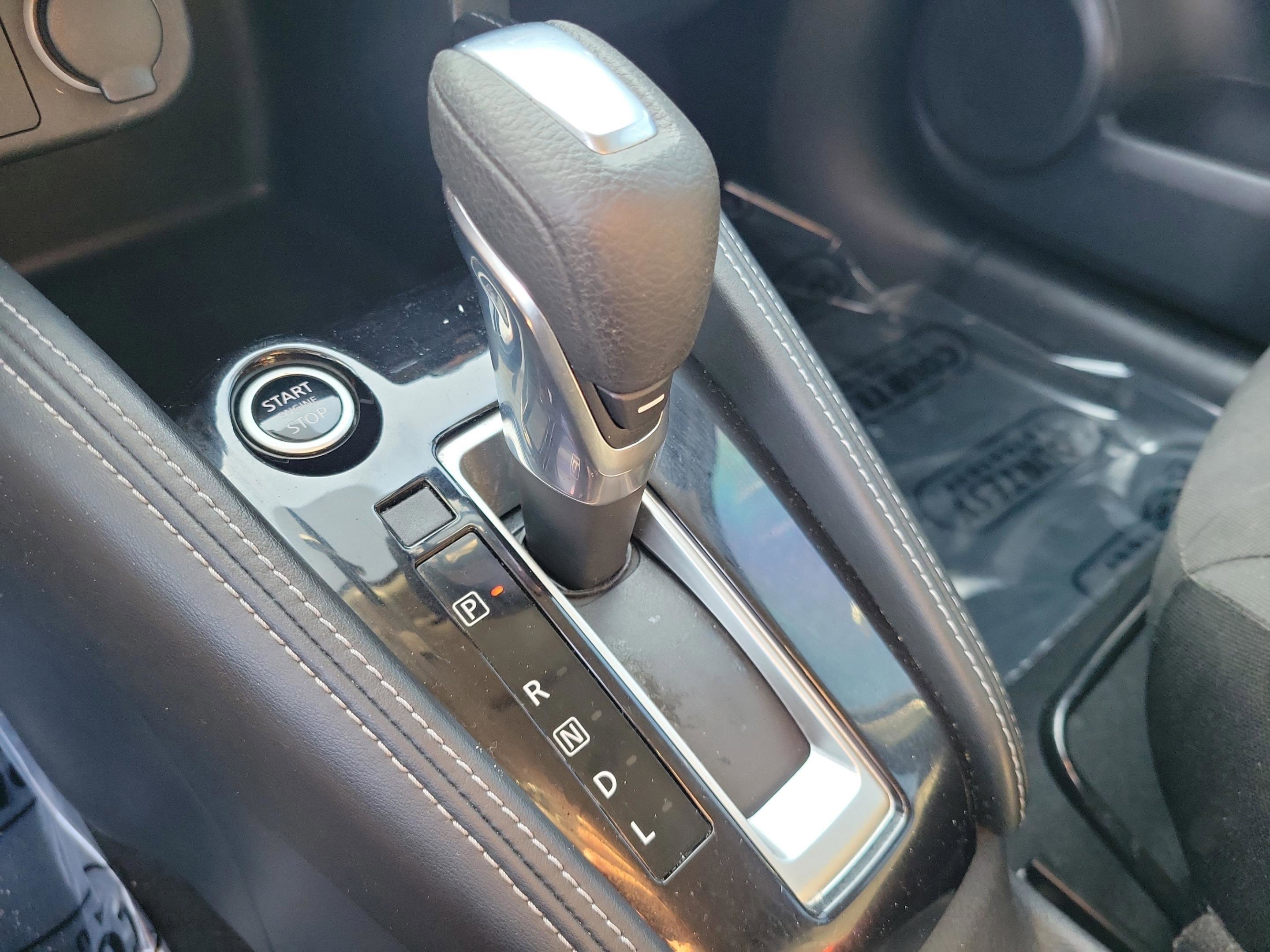 Certified 2020 Nissan Kicks SV image 31