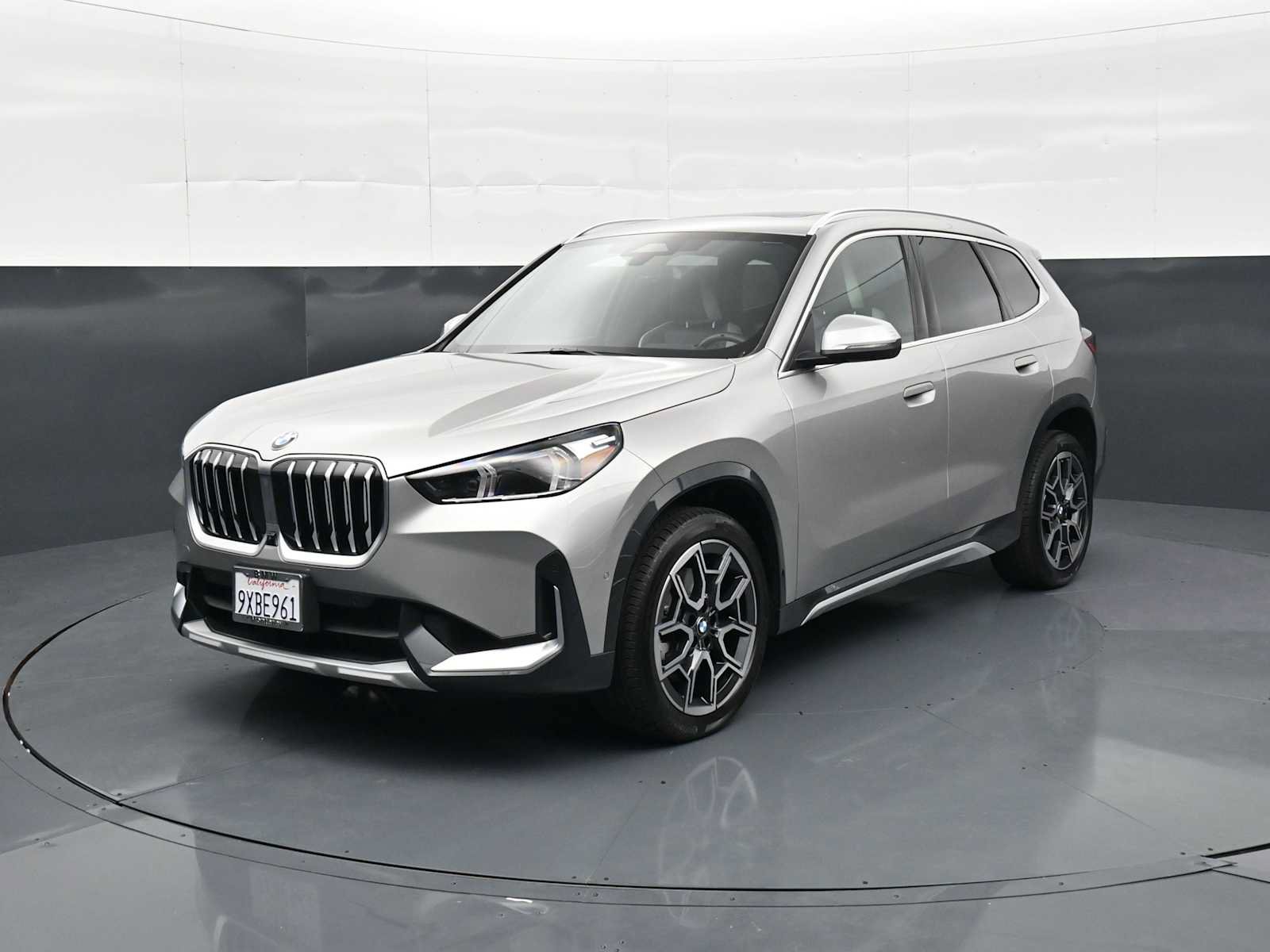 Used 2026 BMW X1 xDrive28i w/ Technology Package AWD/4WD image 1