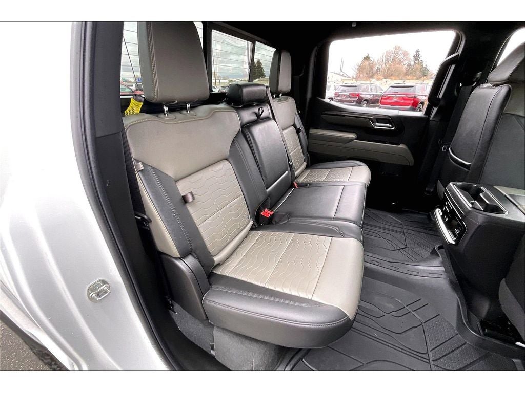 Used 2025 Chevrolet Silverado 1500 ZR2 w/ Technology Package image 28