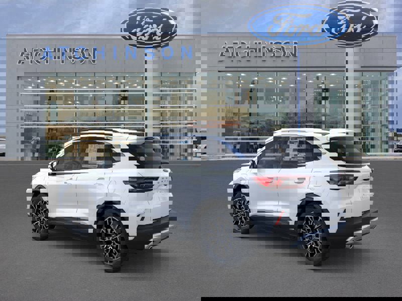 New 2026 Ford Escape SE FWD image 4