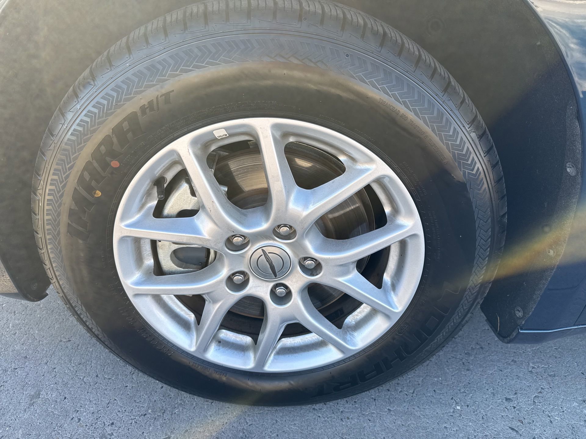 Used 2025 Chrysler Pacifica Select image 12