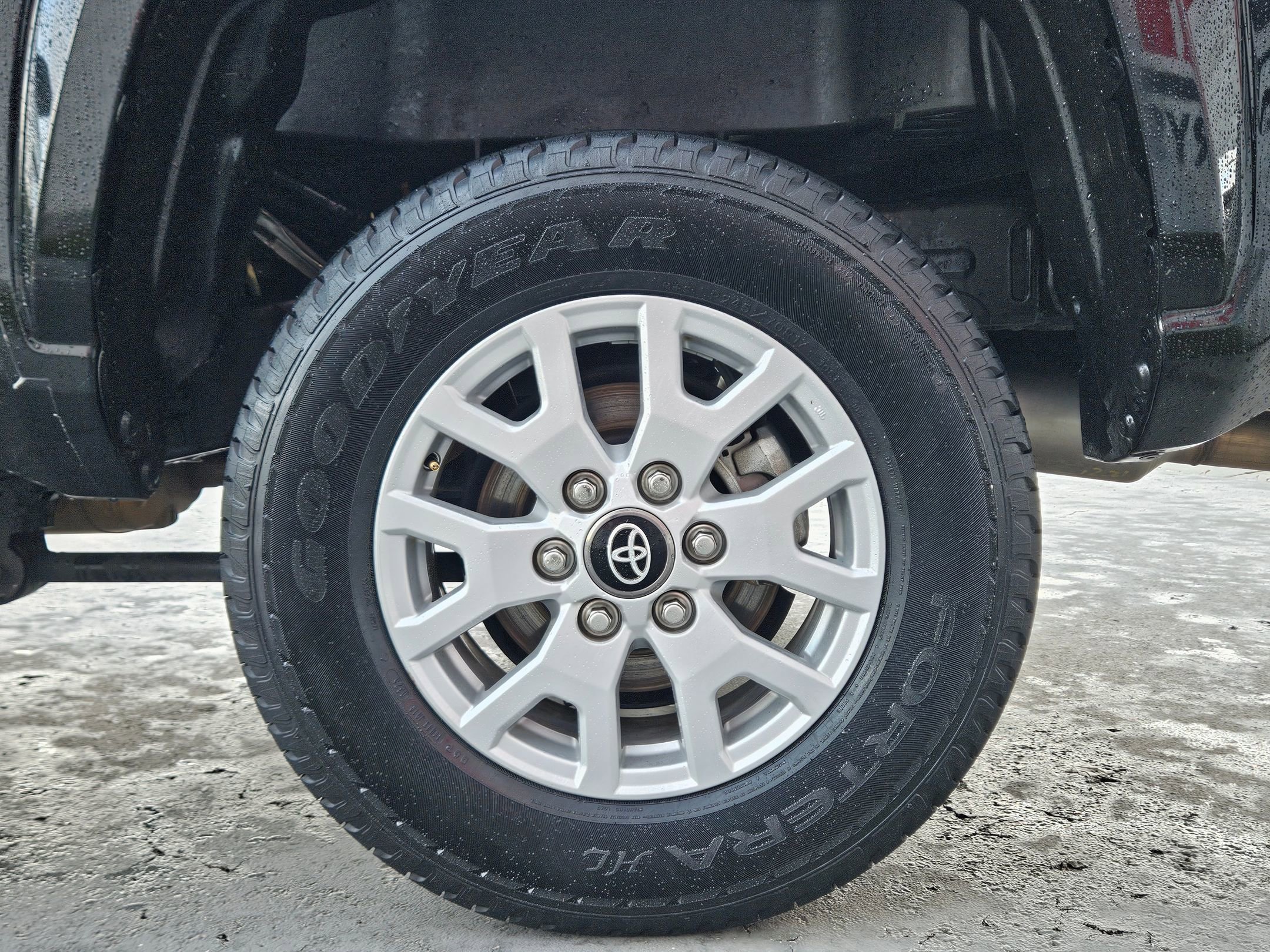 Used 2024 Toyota Tacoma SR5 image 29