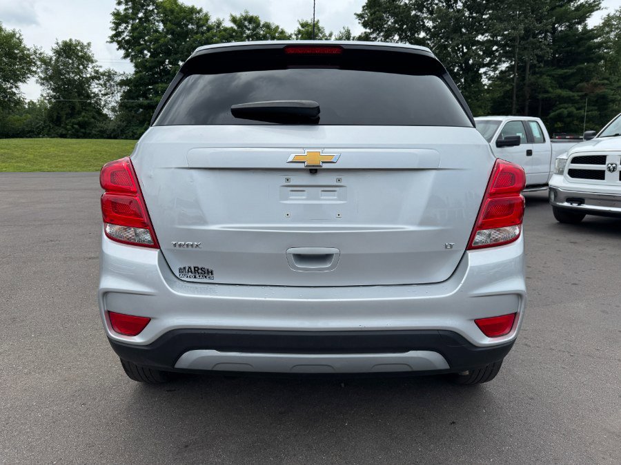 Used 2019 Chevrolet Trax LT w/ LT Convenience Package image 4
