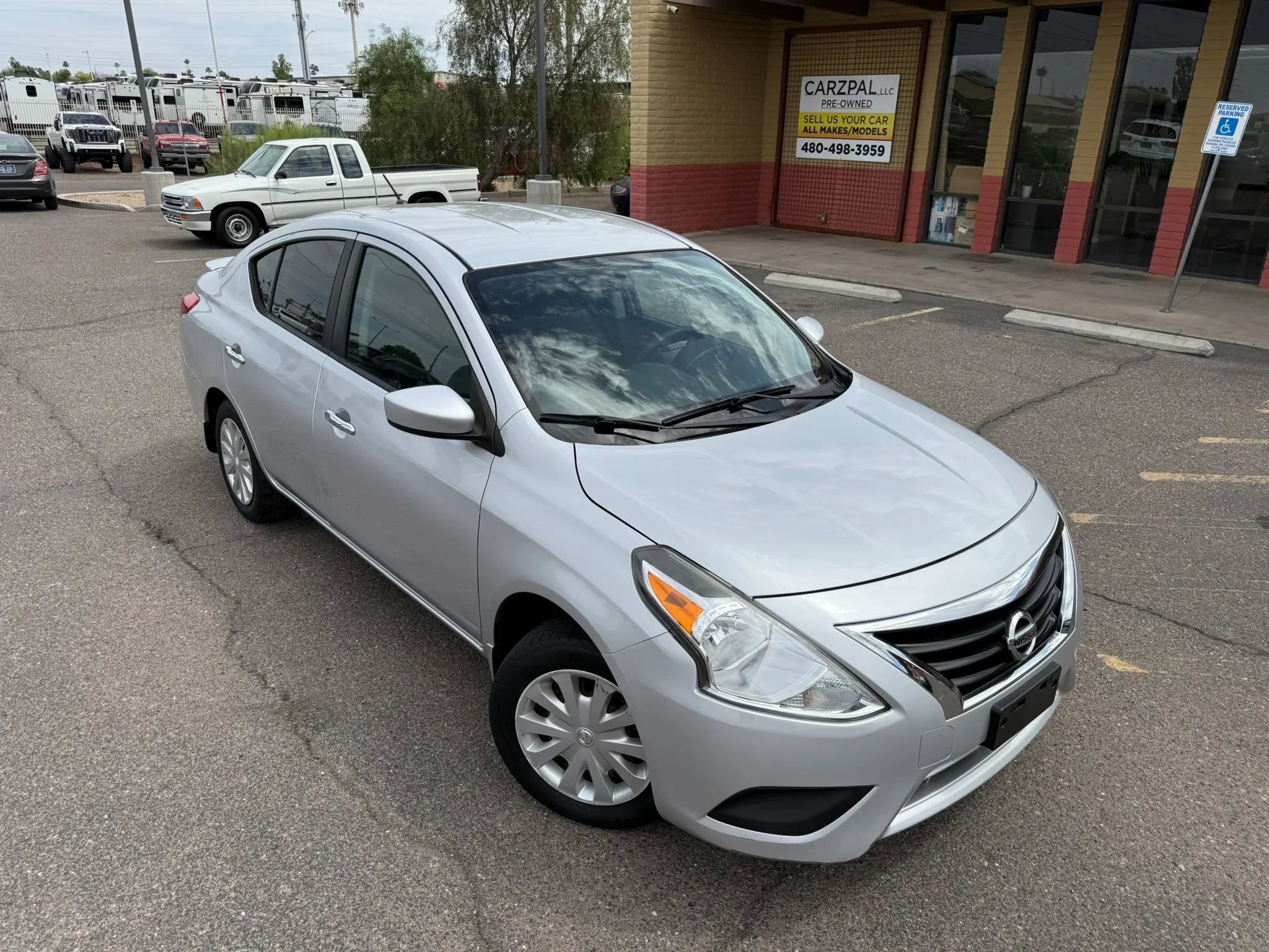Used 2015 Nissan Versa SV image 2