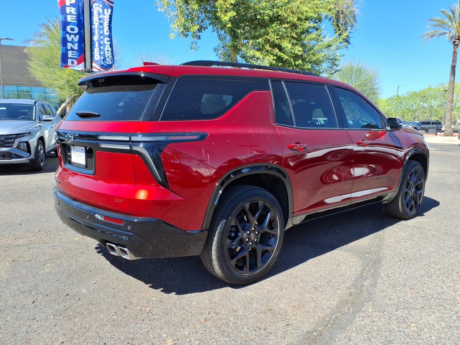 Used 2025 Chevrolet Traverse RS w/ LPO, Floor Liner Package image 5