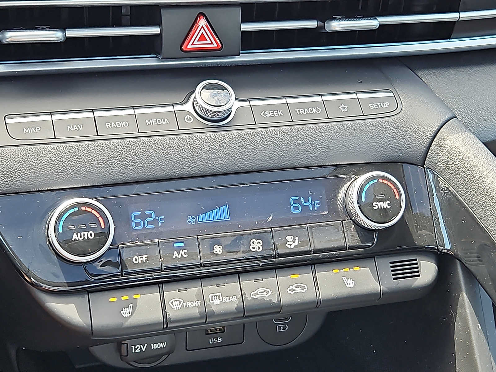 Used 2025 Hyundai Elantra SEL FWD image 16