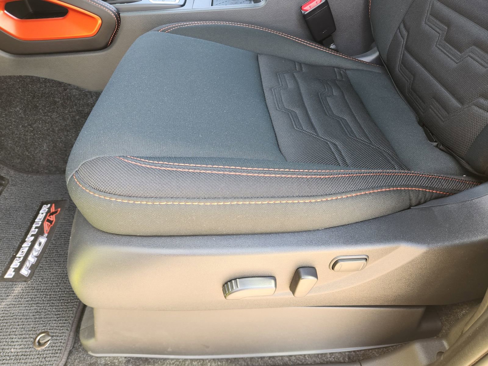 New 2026 Nissan Frontier PRO-4X w/ Pro-4x Convenience Package image 20