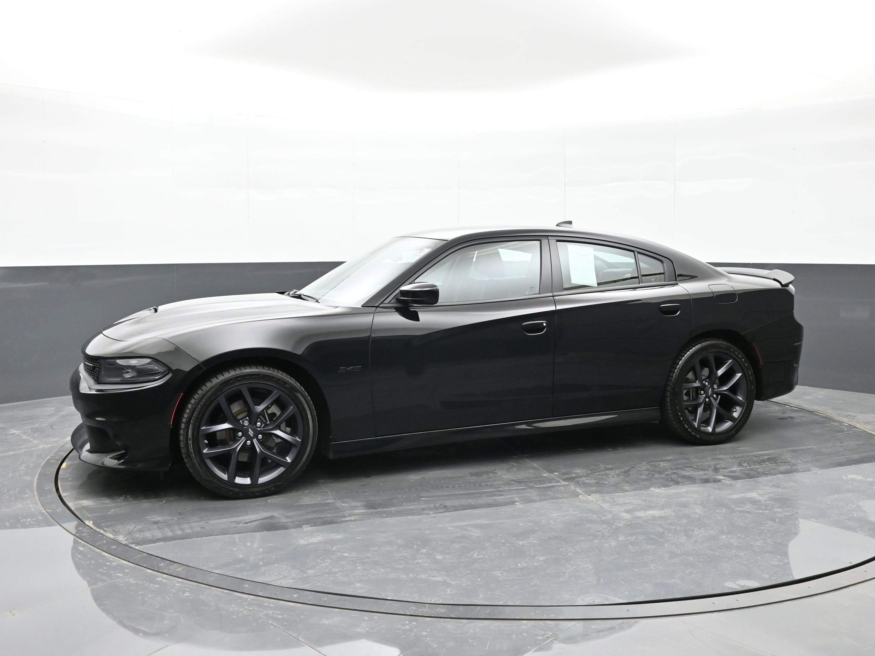 Used 2023 Dodge Charger R/T w/ Plus Group image 5
