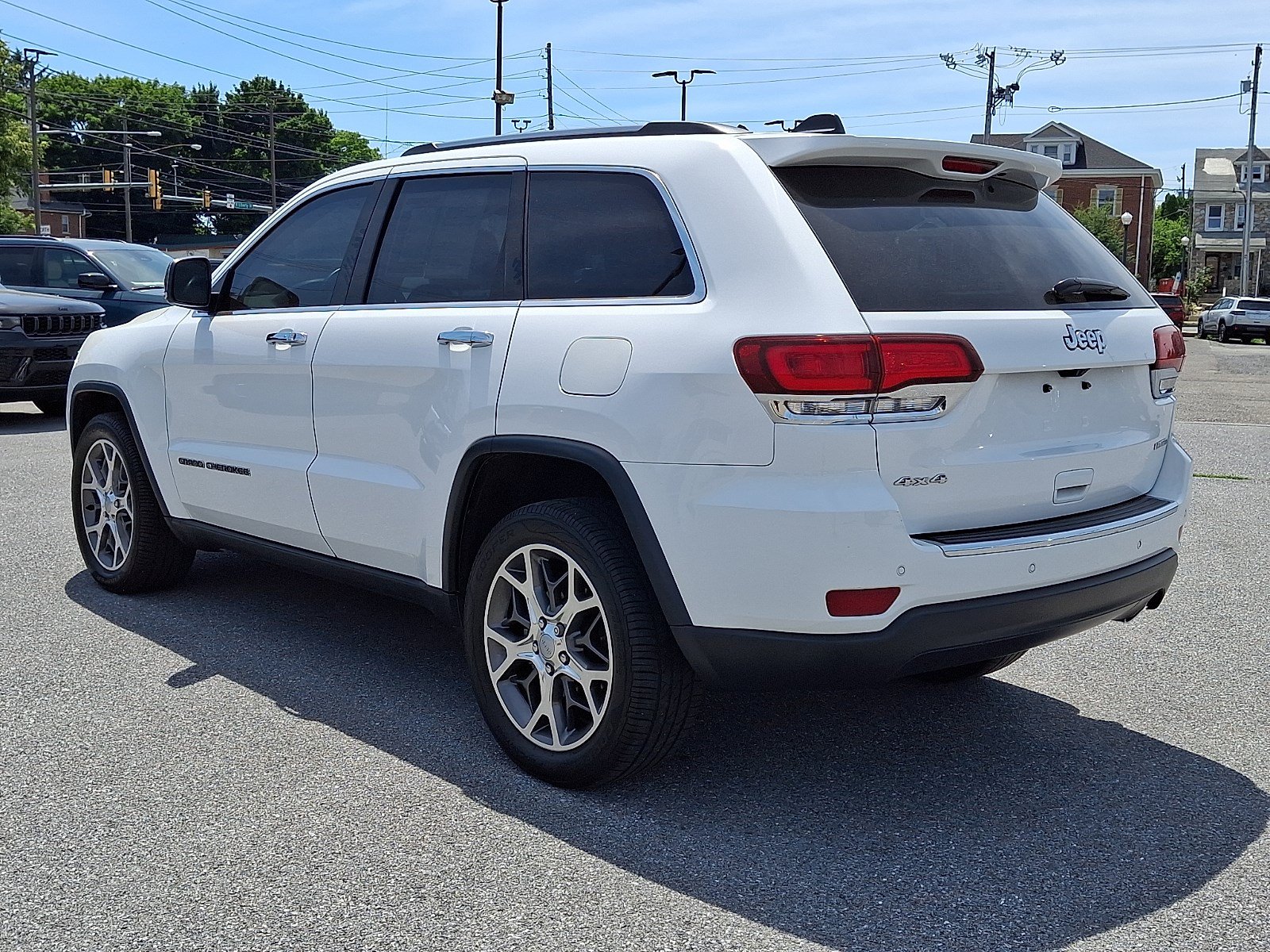 Used 2021 Jeep Grand Cherokee Limited w/ Premium Lighting Group AWD/4WD image 5