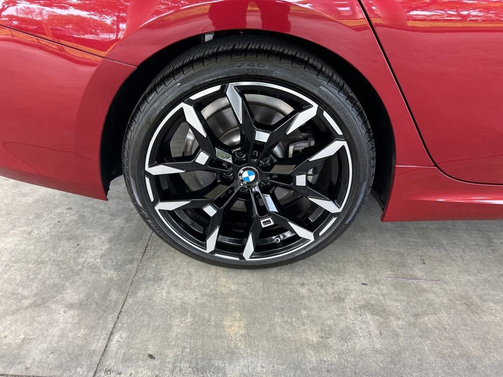 Used 2026 BMW 330i Sedan w/ M Sport Package RWD image 22