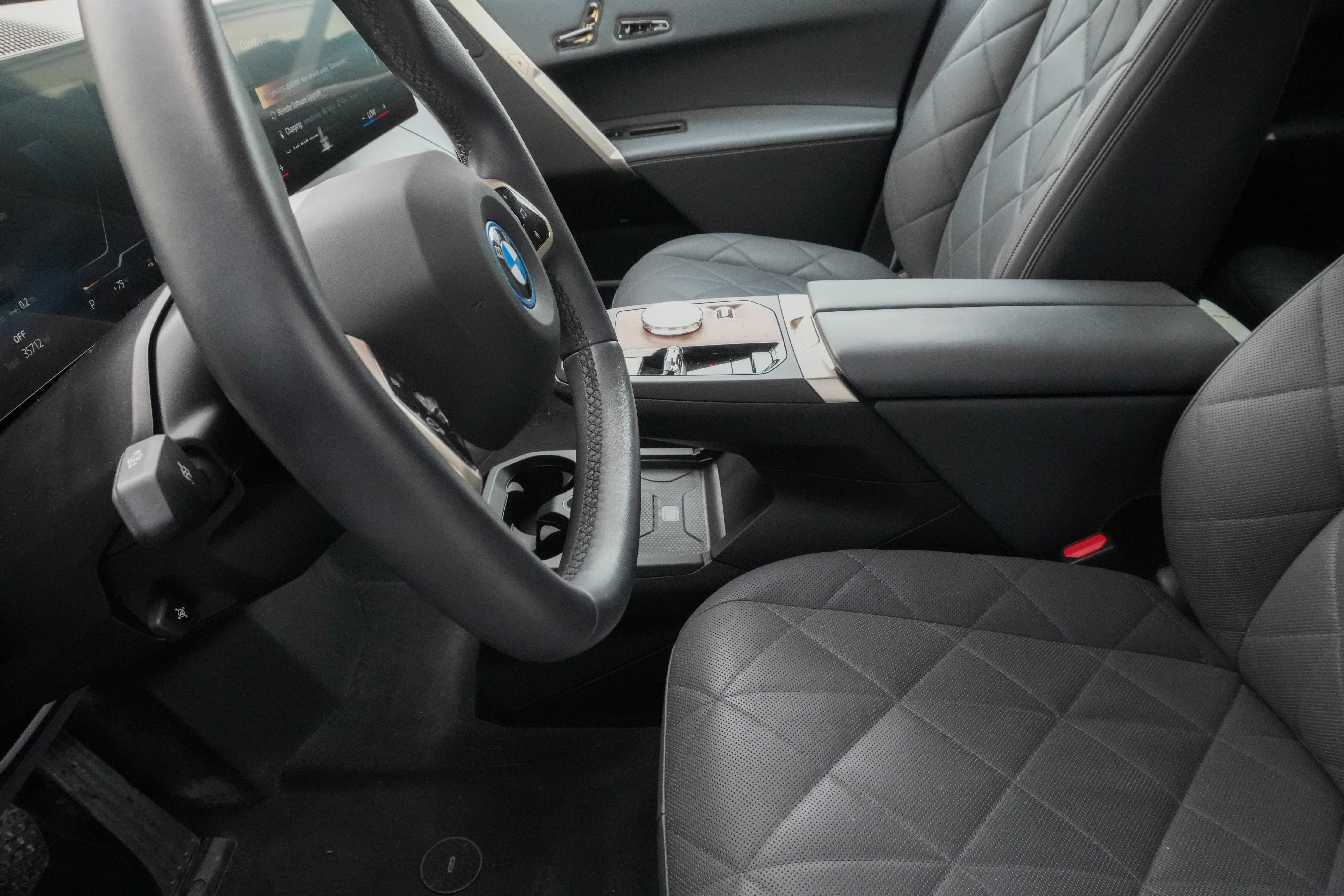 Certified 2023 BMW iX xDrive50 w/ Premium Package AWD/4WD image 12