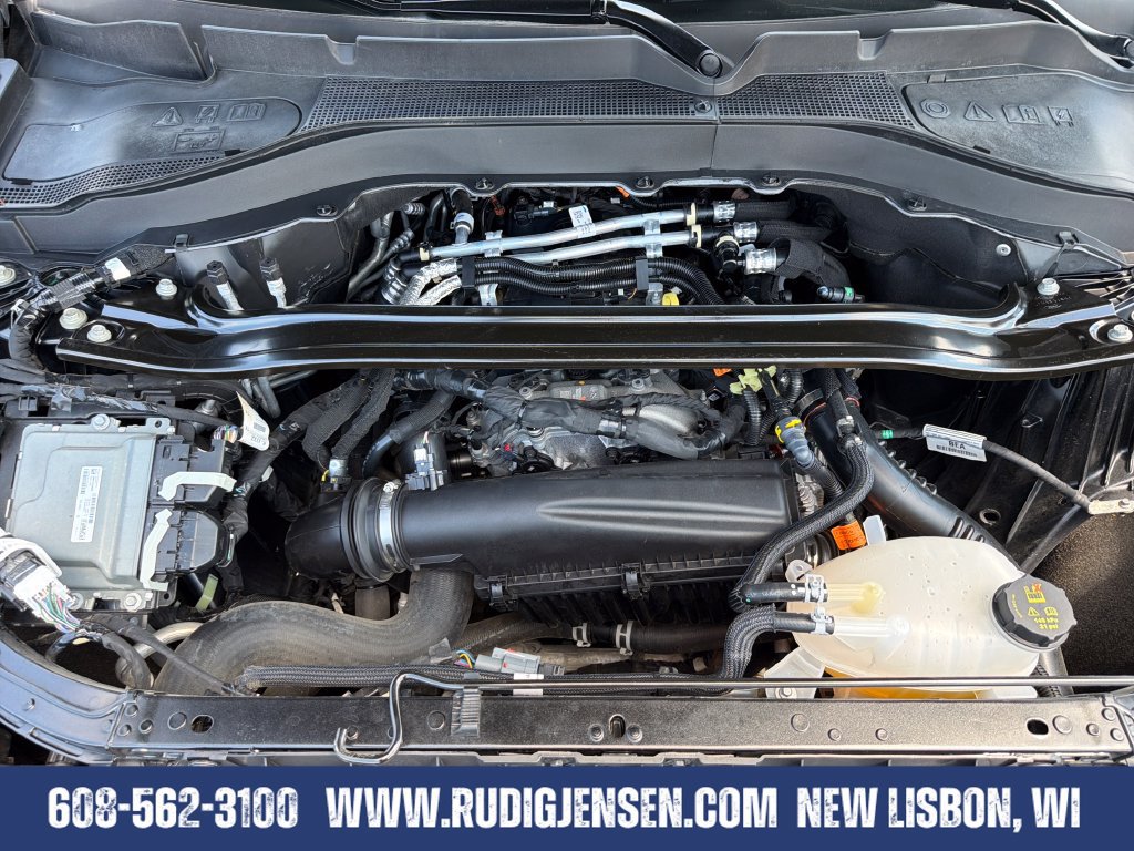 Used 2025 Ford Explorer ST-Line w/ ST-Line Street Pack AWD/4WD image 21